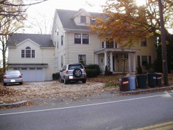 934 Beacon St, Newton, MA 02459-1724