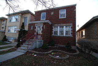 5918 Komensky Ave, Chicago, IL 60629-4518