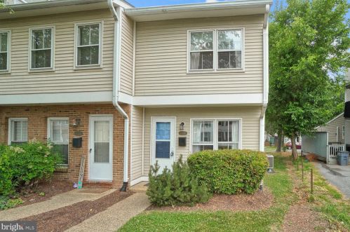 103 8th St, Frederick, MD 21701-4602