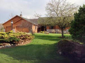 3475 Sherry Ln, Hubertus, WI 53033-9697