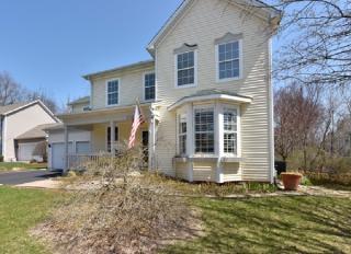 3295 Victoria Ln, Waukegan IL  60087-5345 exterior