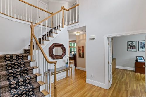 19 Tally Dr, Norwalk, CT 06851-5611