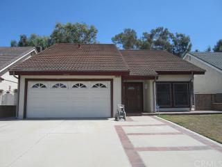 3048 Sandpiper Ave, Anaheim, CA 92806-1008