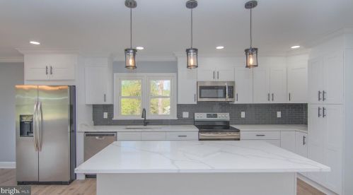 19214 Mockingbird Heights Rd, Triangle VA  22172-2207 exterior