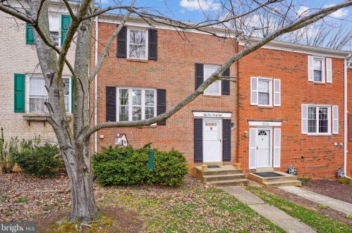 5328 Danbury Forest Dr, Springfield, VA 22151-1702