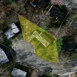 31 Cottonwood Rd, Newton MA  02459-3112 aerial view