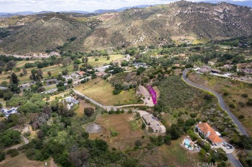 9063 Old Castle Rd, Valley Center CA  92082-5503 exterior