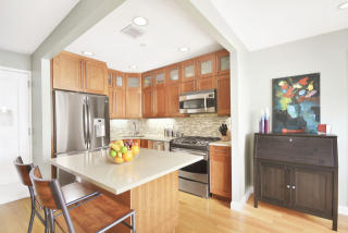 26 4th St, Brooklyn, NY 11218-1024