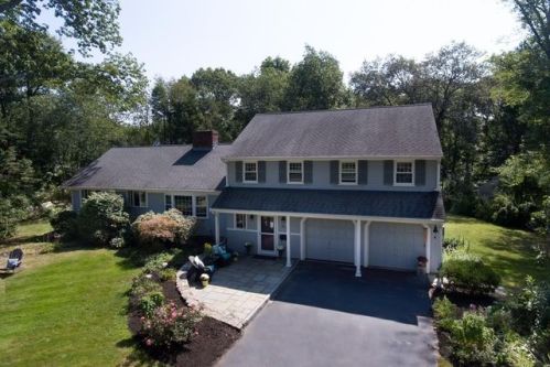 25 Wood Way, Cohasset, MA 02025-2127