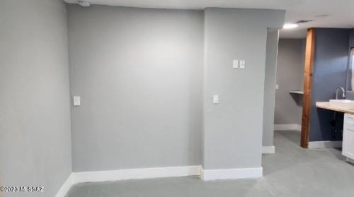 948 10th Ave, Tucson AZ  85705-7624 exterior