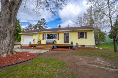 1112 Oak St, Stillwater, MN 55082-5628