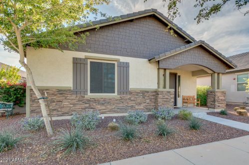 2366 Delaney Dr, Buckeye, AZ 85396-1661