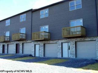 3 Silver Creek Dr, Morgantown WV  26505-1751 exterior