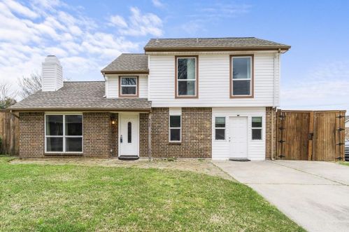 6708 Dandelion Dr, Fort Worth TX  76137-2376 exterior