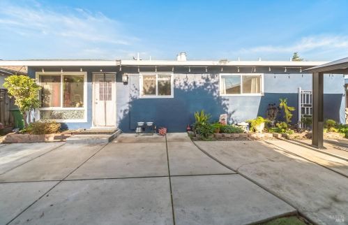 430 Larchmont St, Hayward, CA 94544-1104