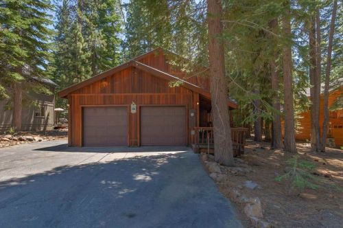 14541 Hansel Ave, Truckee, CA 96161-6306