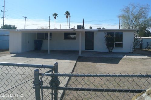 4678 25th St, Tucson, AZ 85711-5721