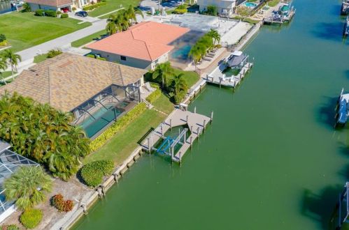 1161 Lighthouse Ct, Marco Island FL  34145-4543 exterior