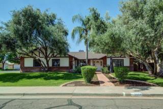 2604 Des Moines St, Mesa, AZ 85213-6820