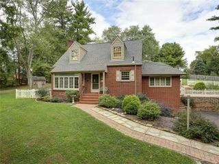 2250 Morrow Rd, Pittsburgh PA  15241-2721 exterior