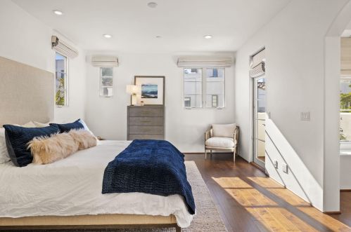 4384 Modoc Rd, Santa Barbara CA  93110-1836 exterior