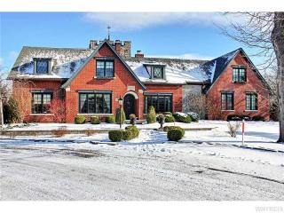 160 Forest Rd, Amherst, NY 14221