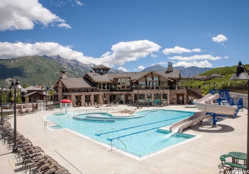 2046 Eagle Crest Dr, Draper, UT 84020-5705