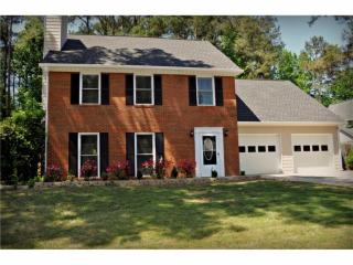 2402 Southern Oak Dr, Marietta GA  30064-2762 exterior