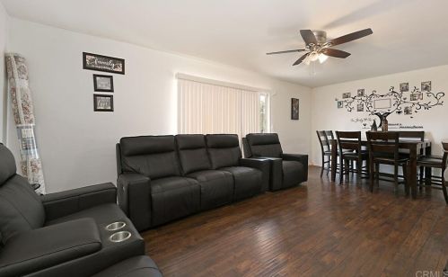 4004 Thomas St, Oceanside, CA 92056-4230