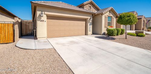 10738 Sierra Pinta Dr, Sun City, AZ 85373-3328