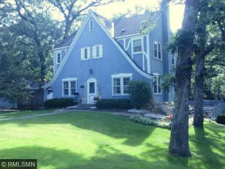 7141 Oak Grove Blvd, Minneapolis, MN 55423-3042