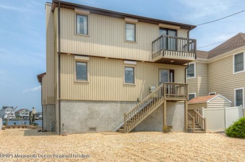263 Evergreen Dr, Berkeley Township, NJ 08721-3114