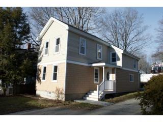 22 Prospect St, Exeter, NH 03833-2508