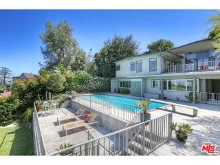 3818 Carnavon Way, Los Angeles, CA 90027-1310