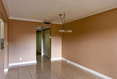 153 Southampton C, West Palm Beach FL  33417-7814 exterior