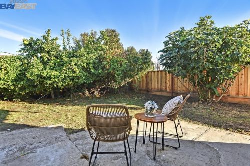 2072 Everglade St, Hayward CA  94545-4737 exterior