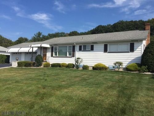 2210 Hixton Rd, Duncansville, PA 16635-8134