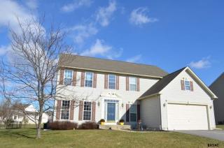 2635 Rosebay Dr, York, PA 17408-4069