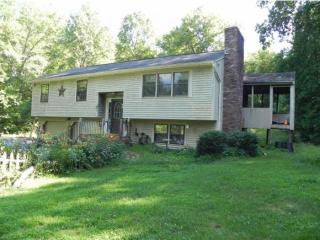 18 Scribner Rd, Raymond, NH 03077-2236