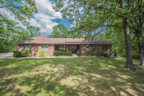 645 Brierwood Dr, Moberly, MO 65270-3208