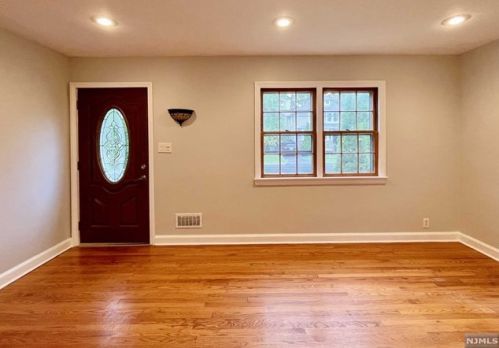 71 Virginia Ave, Dumont NJ  07628-1901 exterior