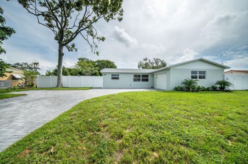 1542 Kudza Rd, West Palm Beach, FL 33415-5521