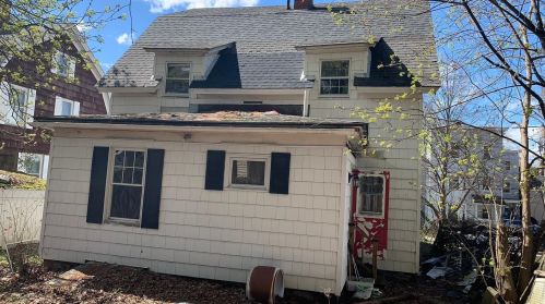 37 Nichols St, Lewiston, ME 04240-6343