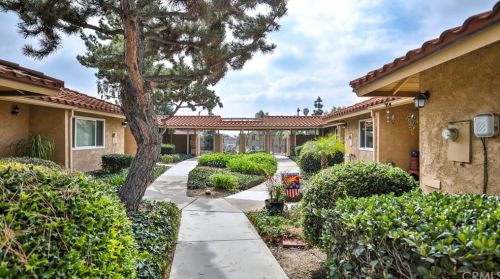 919 Pine St, Upland, CA 91786-3007