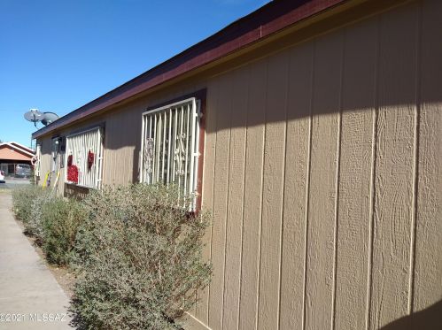 29 32nd St, Tucson, AZ 85713-3432