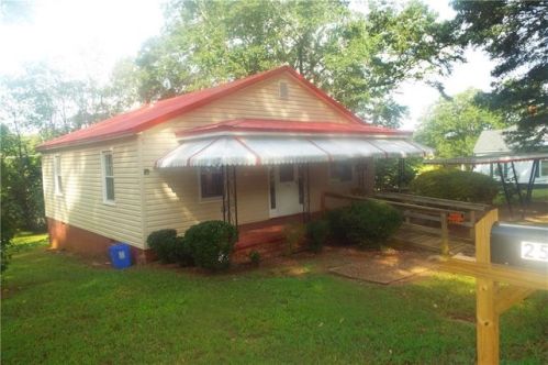 250 Church St, Pendleton, SC 29670-1900