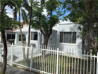 1785 10th St, Miami, FL 33135-5103