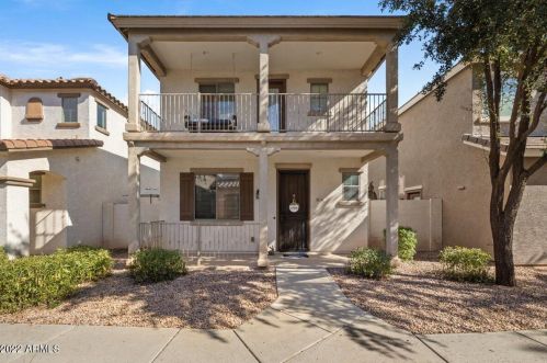 64 Catclaw St, Gilbert, AZ 85296-2804