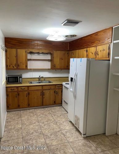 1428 Pineda St, Cocoa FL  32922-6453 exterior