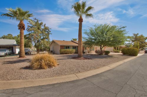 7010 Colonial Club Dr, Mesa, AZ 85208-1929